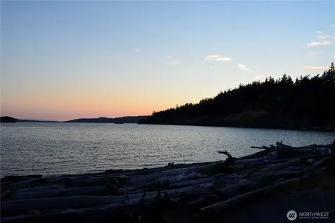 689 Sitka Place La Conner WA 98257