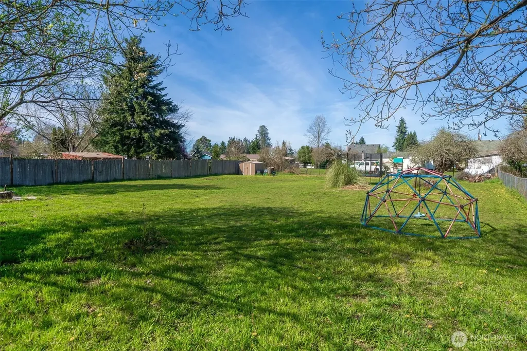 1323 Logan Street Centralia WA 98531