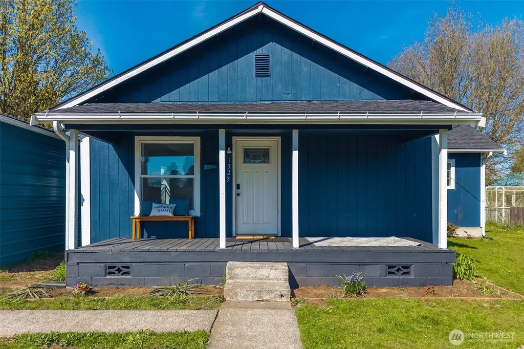 1323 Logan Street Centralia WA 98531