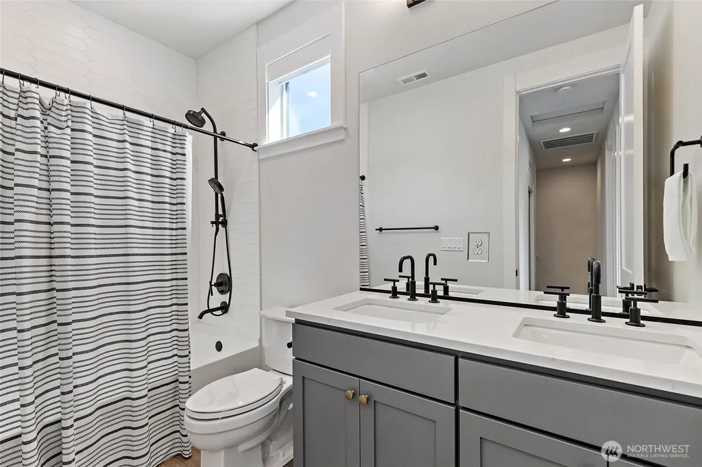 21724 25th Avenue SE Bothell WA 98021