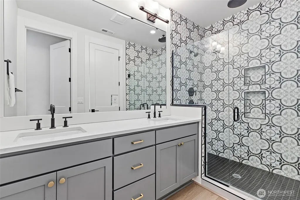 21724 25th Avenue SE Bothell WA 98021