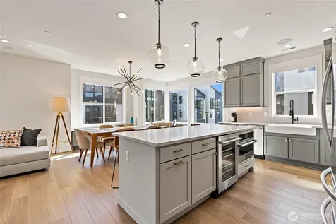 21724 25th Avenue SE Bothell WA 98021