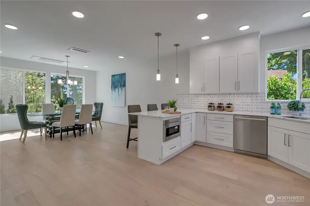 4019 4th Avenue NE Seattle WA 98105