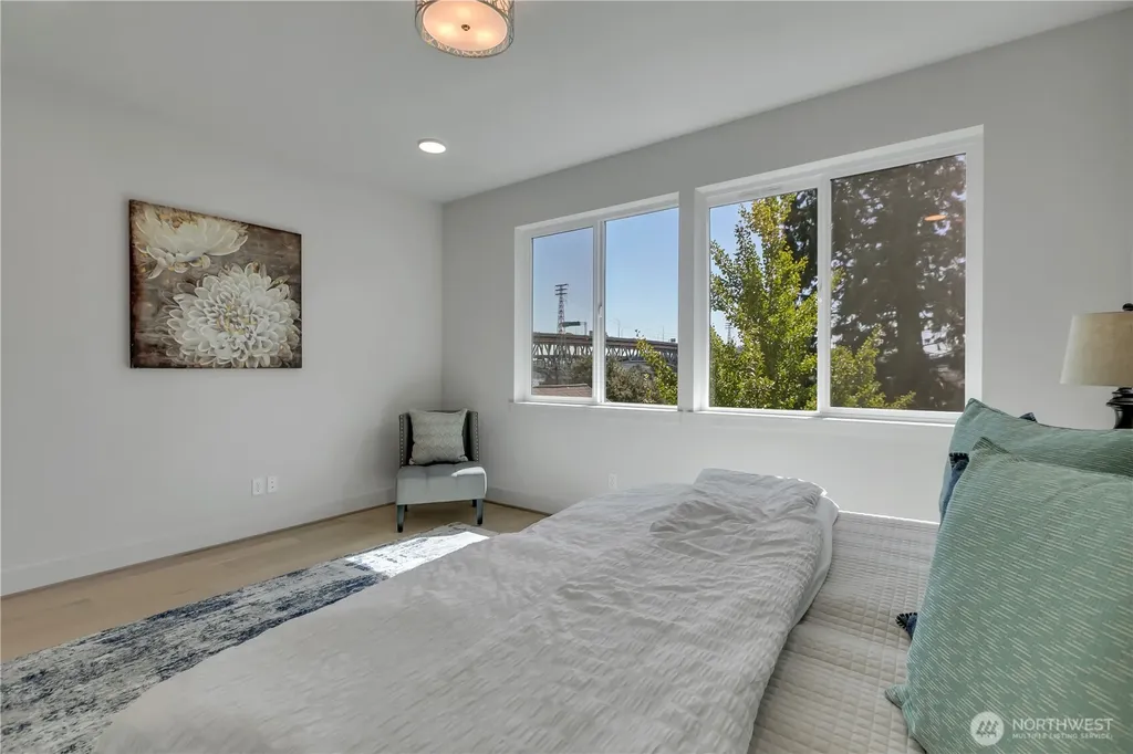 4019 4th Avenue NE Seattle WA 98105