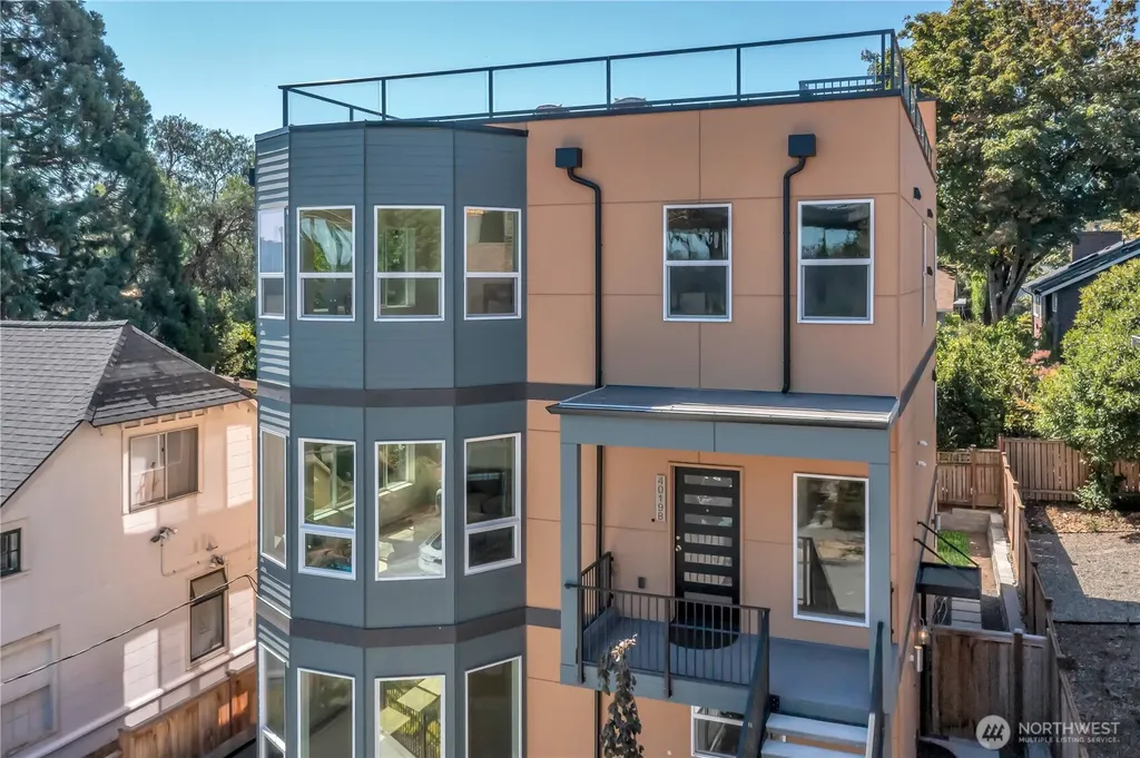 4019 4th Avenue NE Seattle WA 98105