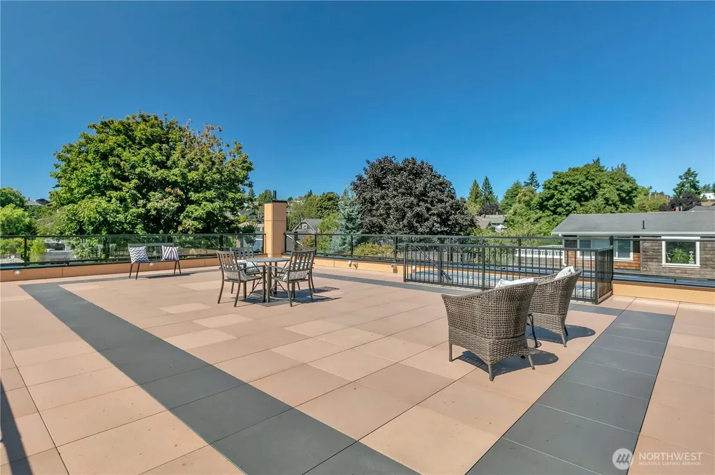 4019 4th Avenue NE Seattle WA 98105