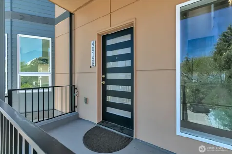 4019 4th Avenue NE Seattle WA 98105
