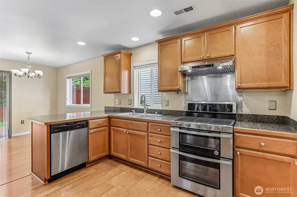 28441 33rd Lane S Auburn WA 98001