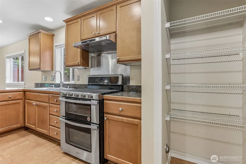 28441 33rd Lane S Auburn WA 98001
