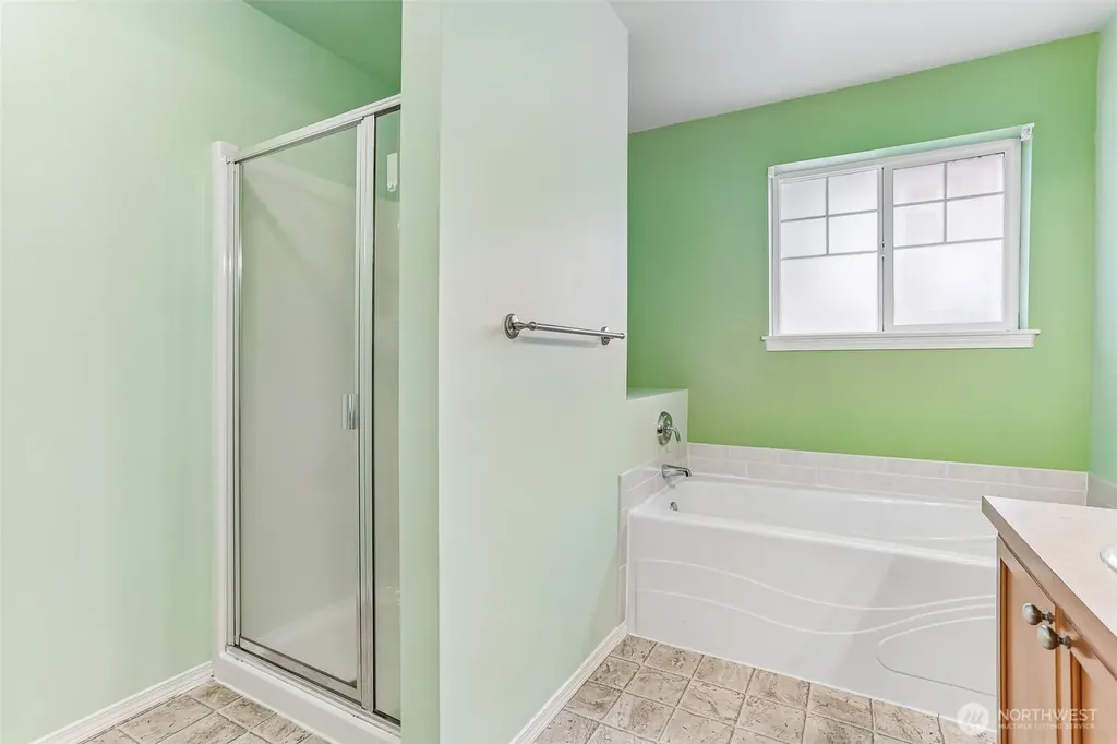 28441 33rd Lane S Auburn WA 98001
