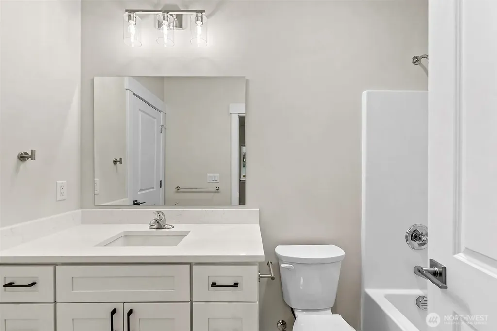 1075 Red Apple Road Wenatchee WA 98801