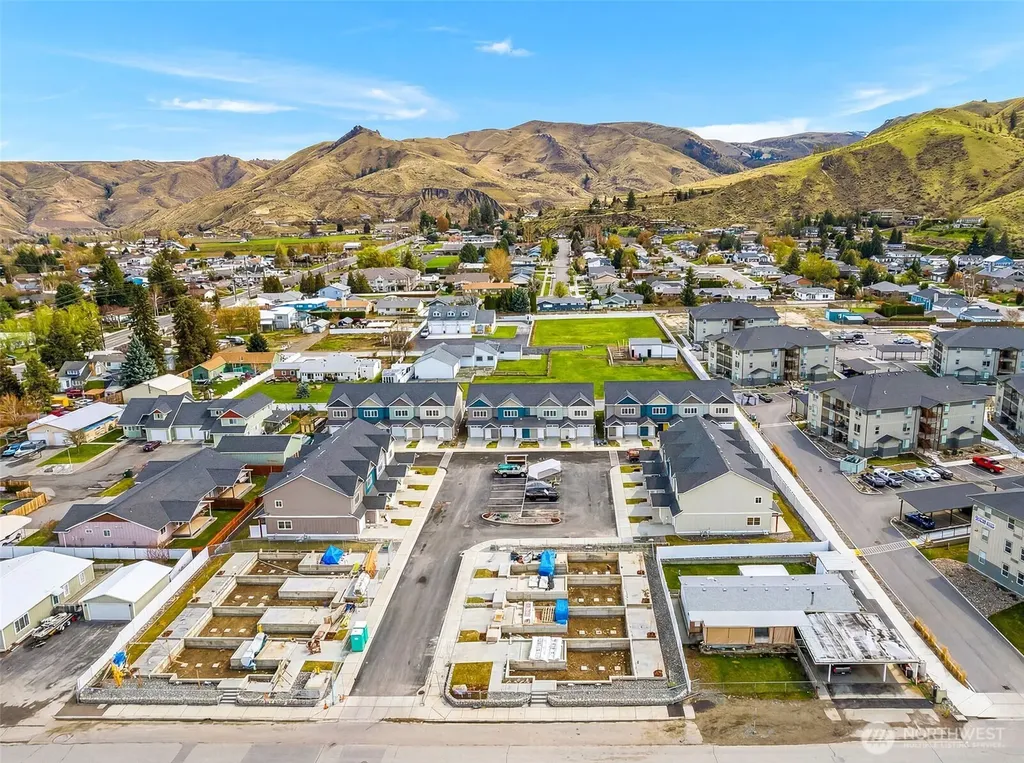 1075 Red Apple Road Wenatchee WA 98801