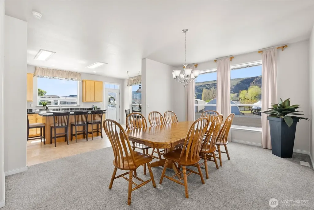 905 Hunter Avenue SW Quincy WA 98848