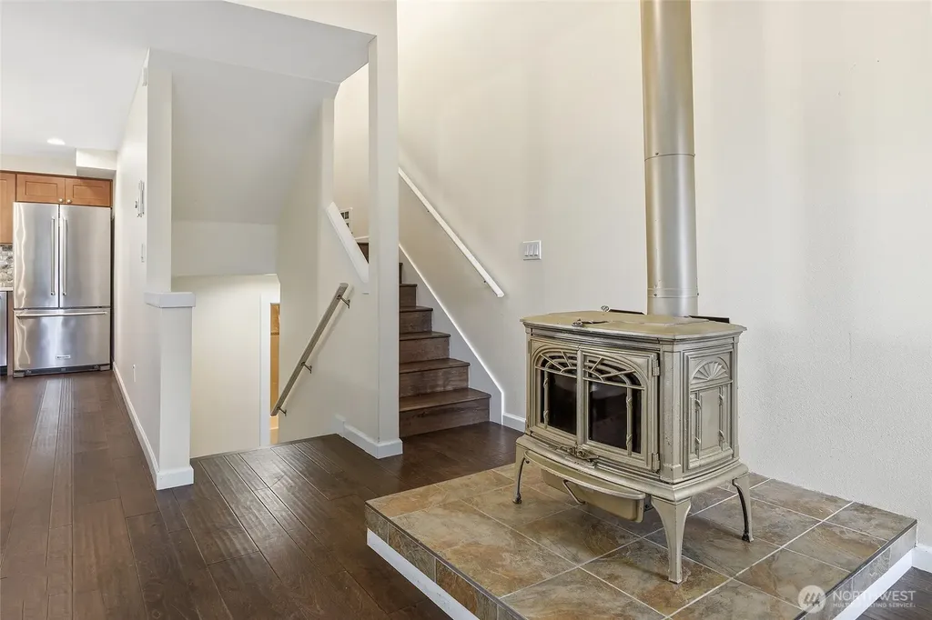 9165 45th Avenue SW Seattle WA 98136