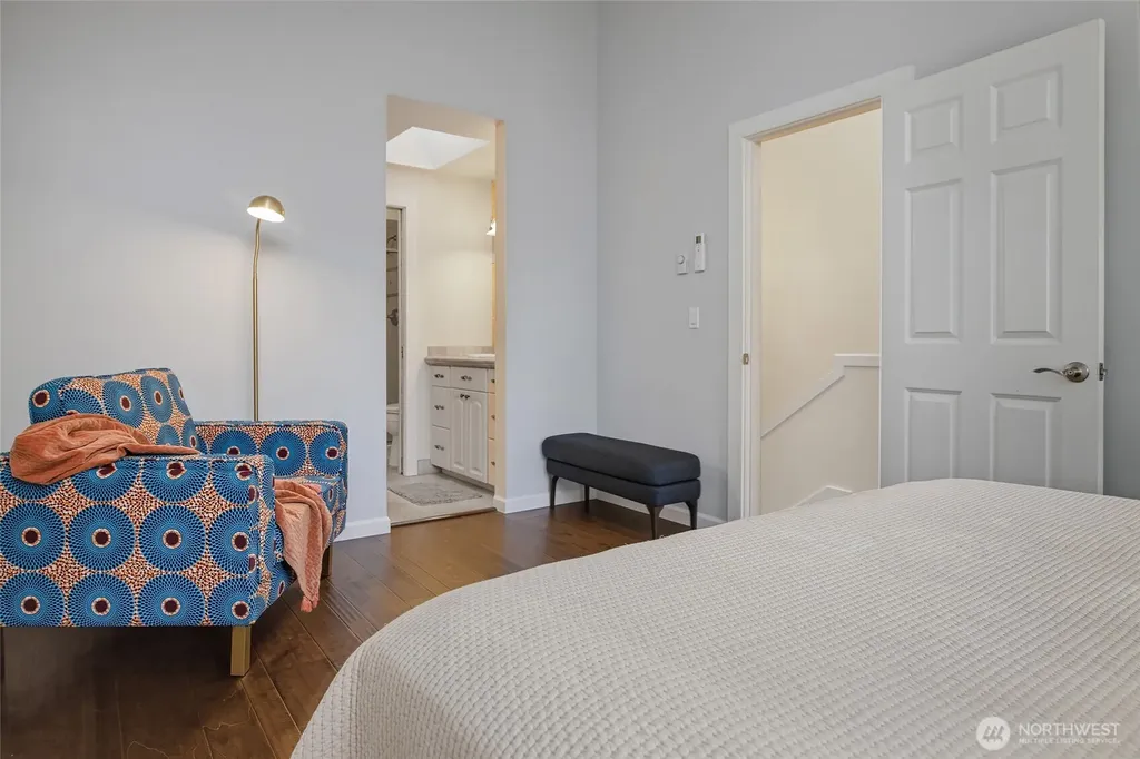 9165 45th Avenue SW Seattle WA 98136