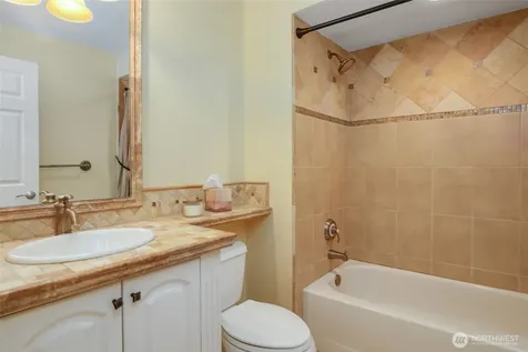 9165 45th Avenue SW Seattle WA 98136
