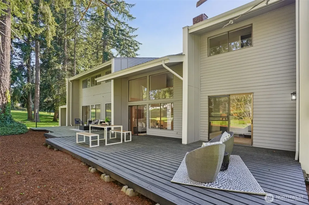 32100 32nd Avenue SW Federal Way WA 98023