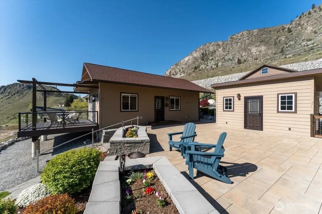 525 Columbia View Road Chelan WA 98816