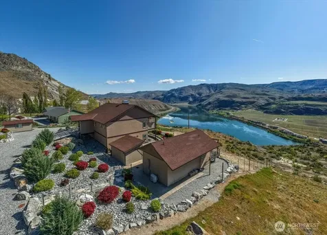 525 Columbia View Road Chelan WA 98816