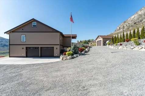 525 Columbia View Road Chelan WA 98816