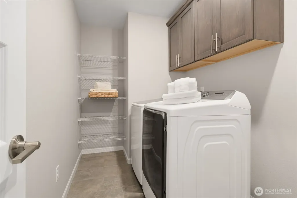 32692 Ash Avenue SE Black Diamond WA 98010