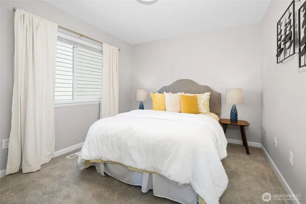 32692 Ash Avenue SE Black Diamond WA 98010