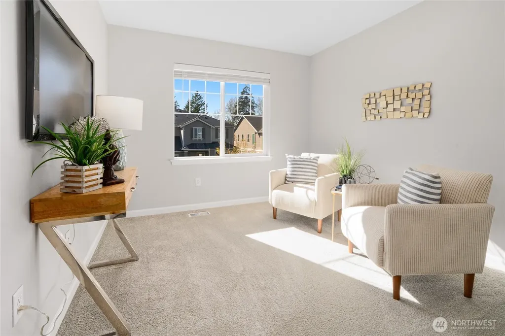 32692 Ash Avenue SE Black Diamond WA 98010