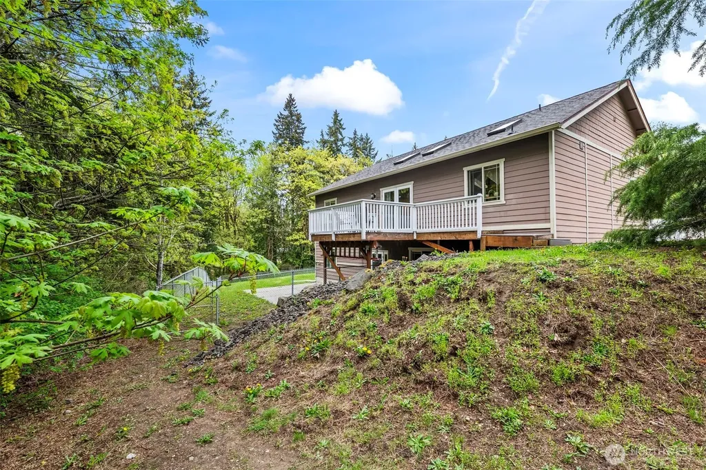 15445 Levin Road NW Poulsbo WA 98370