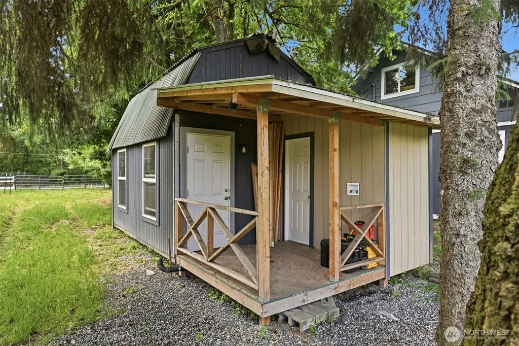 25017 Orting Kapowsin Highway E Graham WA 98338