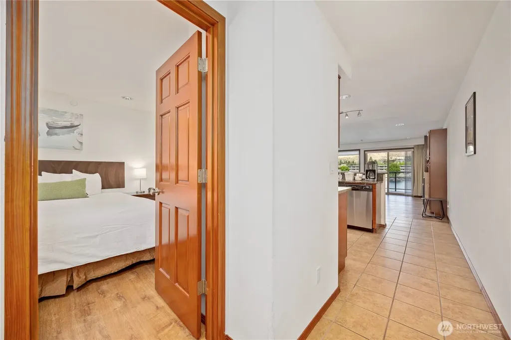 322 W Woodin Avenue Chelan WA 98816