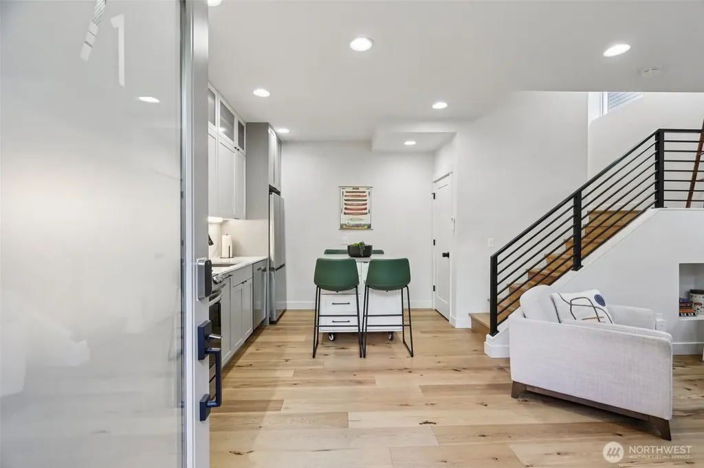 71 W Dravus Street Seattle WA 98119