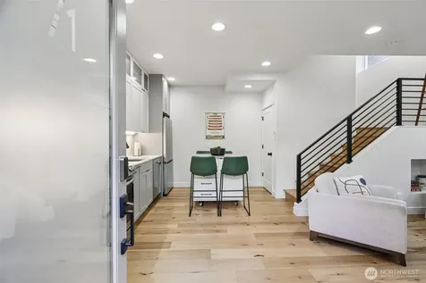 71 W Dravus Street Seattle WA 98119