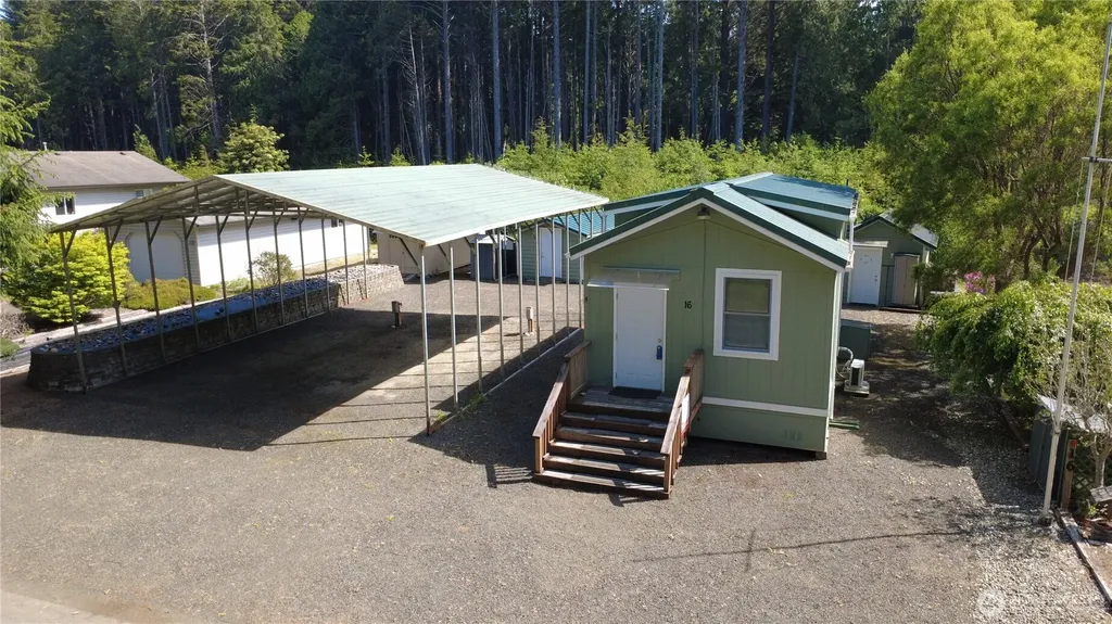 16 Copalis Rv Lane Copalis Beach WA 98535