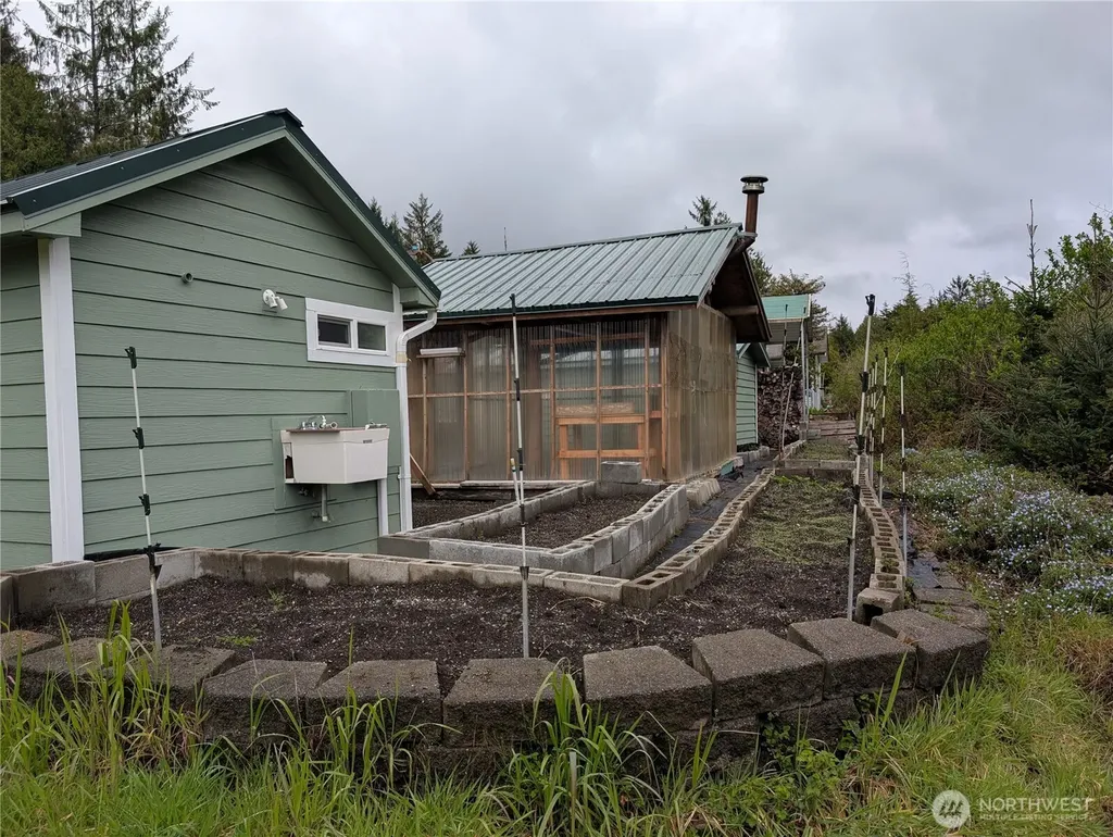 16 Copalis Rv Lane Copalis Beach WA 98535