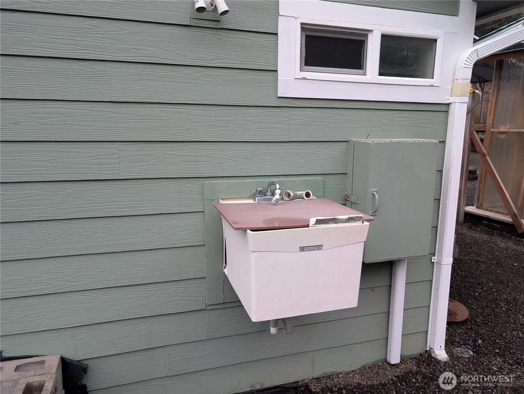 16 Copalis Rv Lane Copalis Beach WA 98535