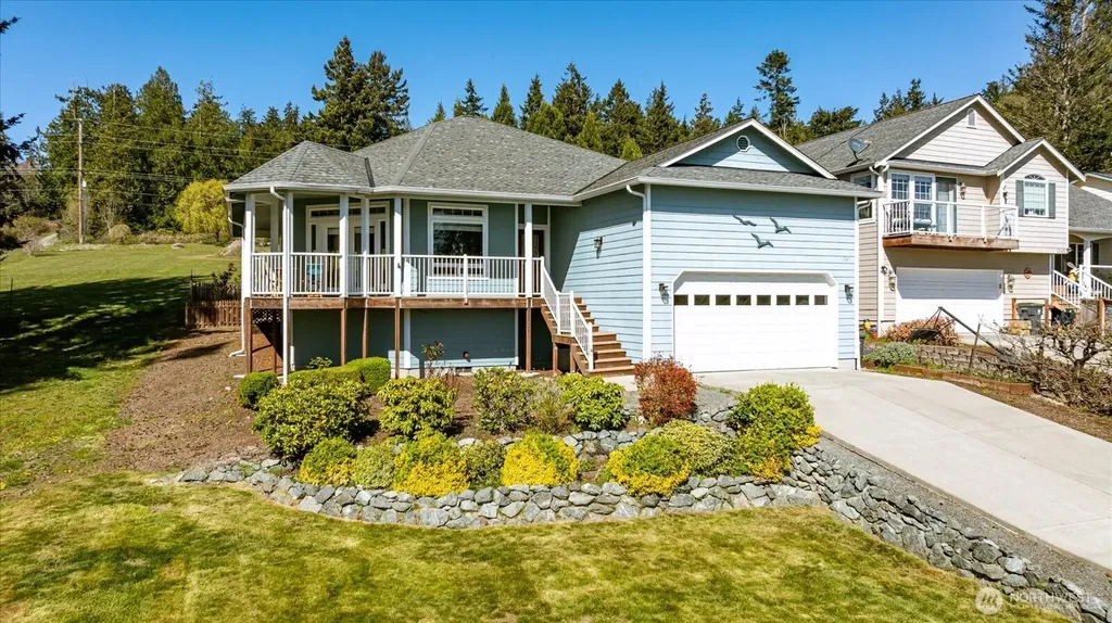 1041 Halsey Drive Coupeville WA 98239