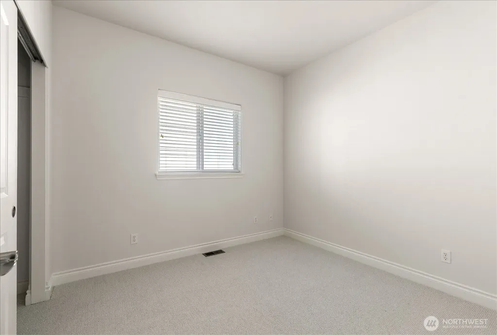 1041 Halsey Drive Coupeville WA 98239