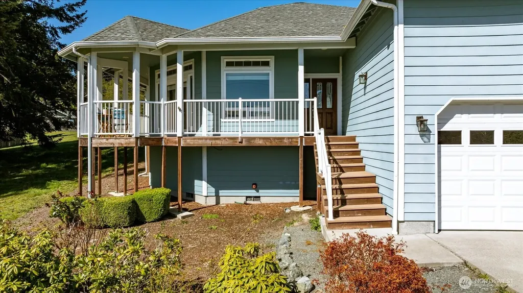 1041 Halsey Drive Coupeville WA 98239