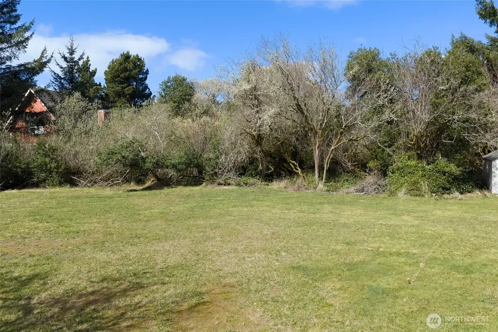 136 Jib Street NW Ocean Shores WA 98569