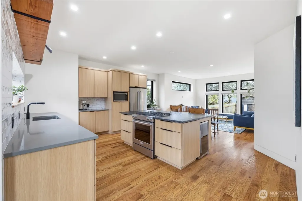 1311 Bancroft Street Bellingham WA 98225