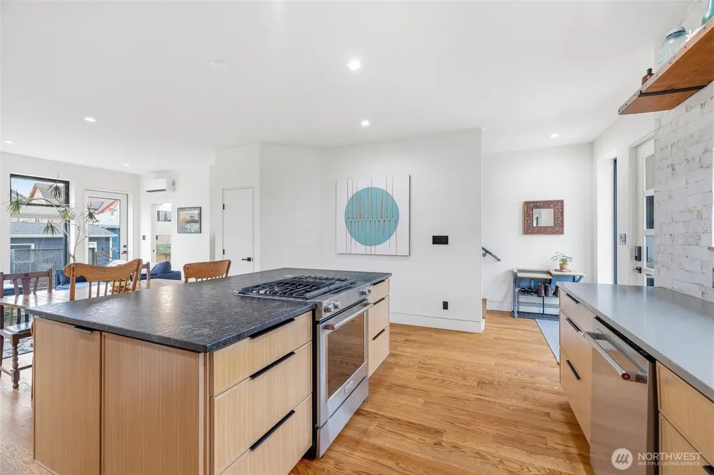 1311 Bancroft Street Bellingham WA 98225