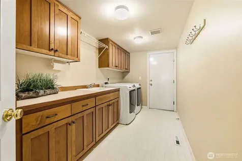 2401 Lyons Avenue NE Renton WA 98059