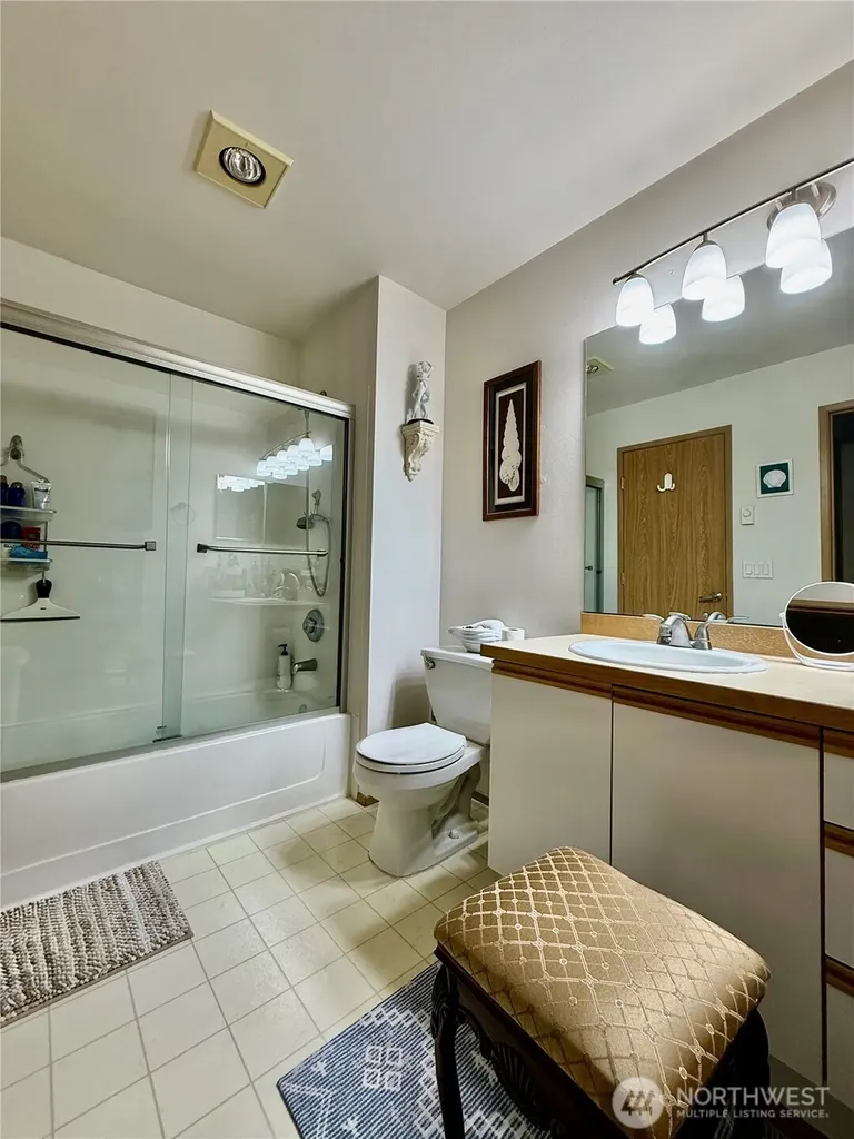 5804 S 234th Place Kent WA 98032