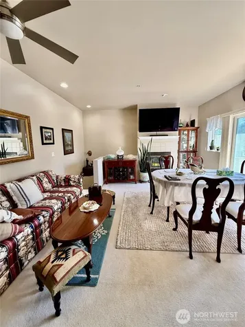 5804 S 234th Place Kent WA 98032