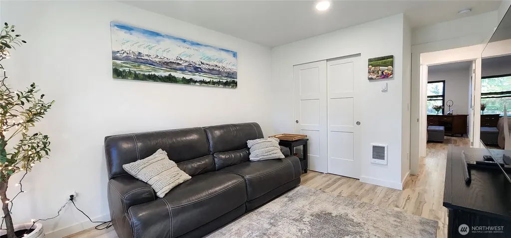 160 E Country Club Drive N Union WA 98592