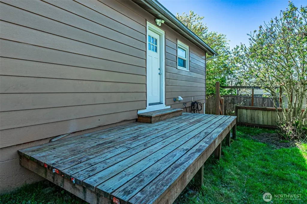 913 E Mckinley Road Tacoma WA 98404
