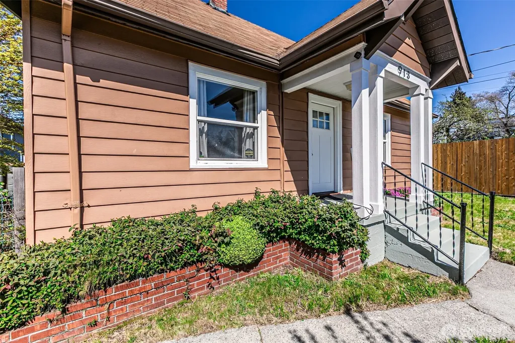 913 E Mckinley Road Tacoma WA 98404