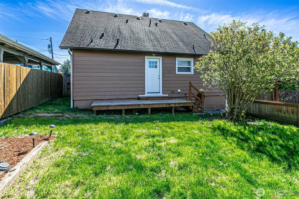 913 E Mckinley Road Tacoma WA 98404