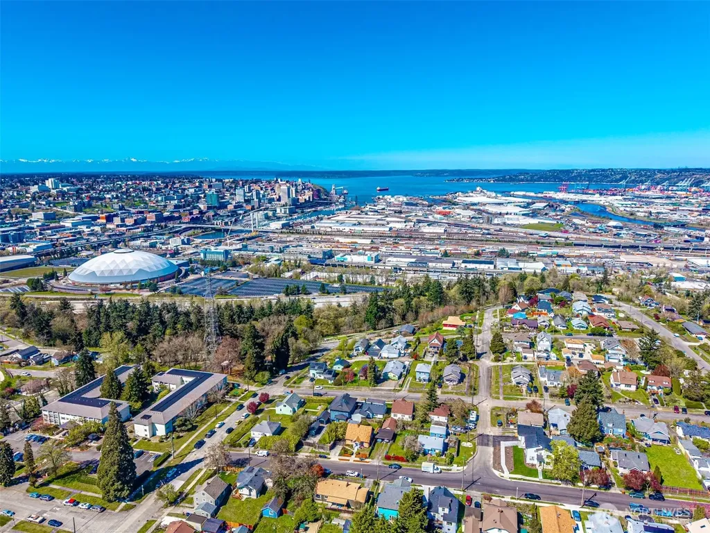 913 E Mckinley Road Tacoma WA 98404