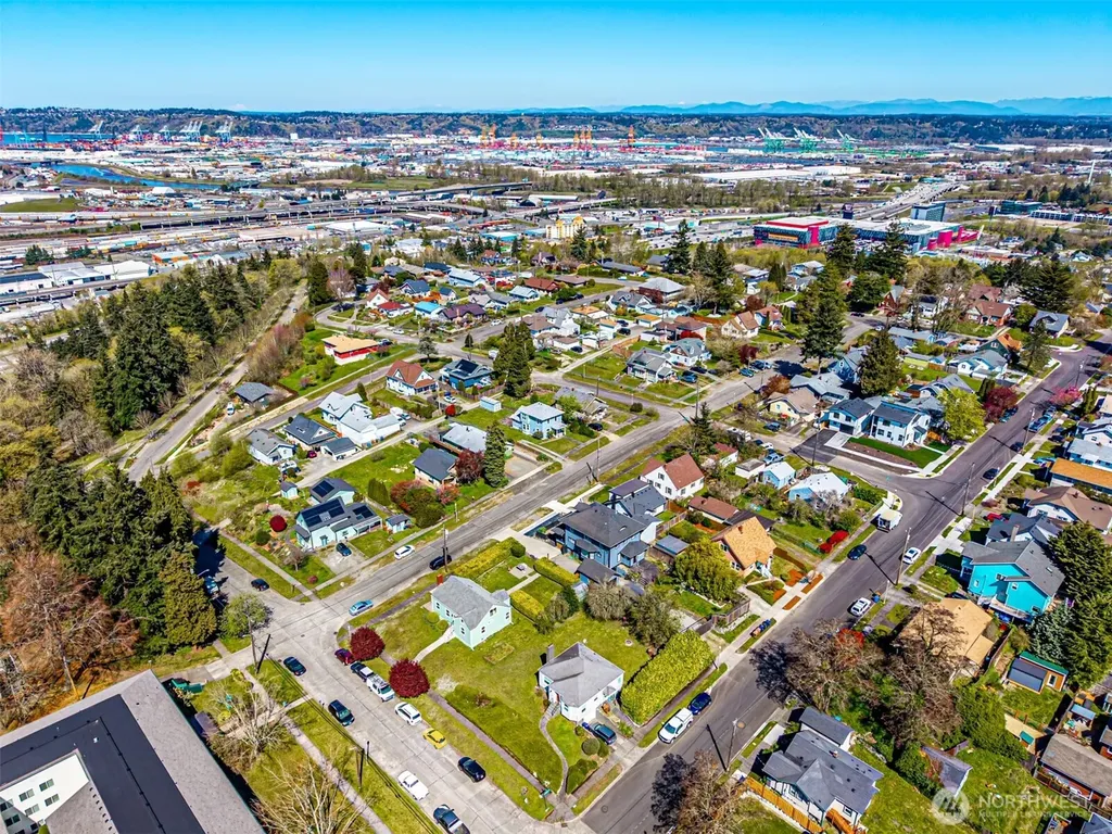 913 E Mckinley Road Tacoma WA 98404
